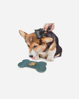 Afled hundens opmærksomhed med en slikkemåtte